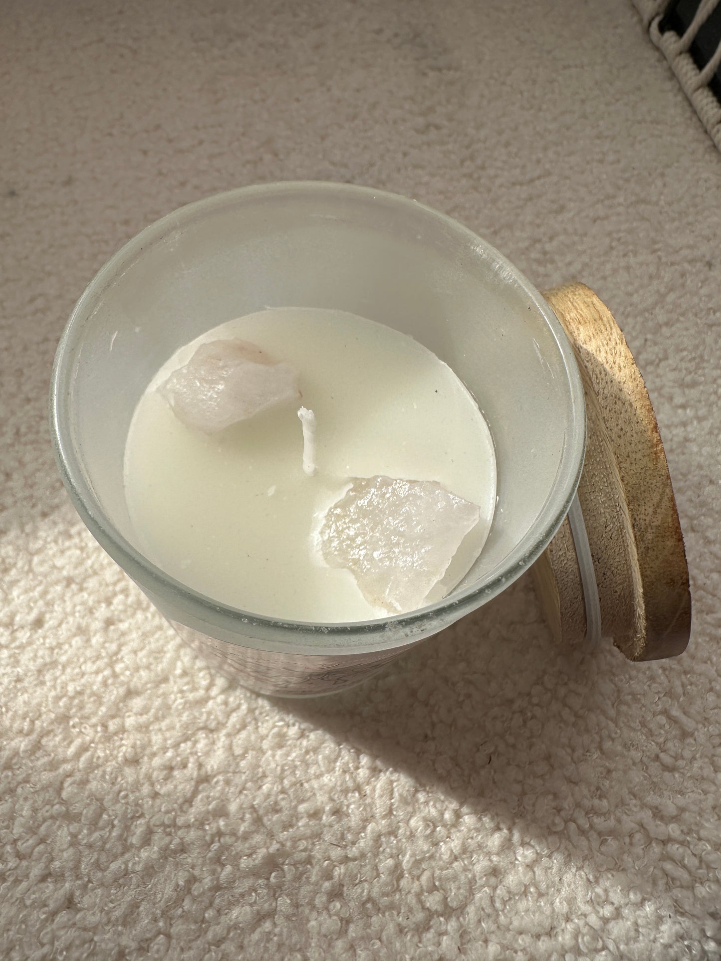 LUNA MOTH MANIFESTATION CANDLE WITH CLEAR QUARTZ CRYSTALS
