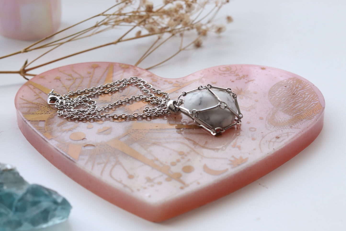 Crystal holder mesh necklace