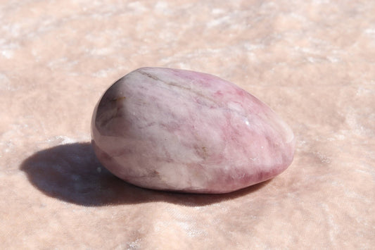 Lavender Rose Quartz Purple palm stone